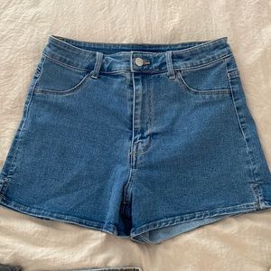 H&M stretch high waisted shorts